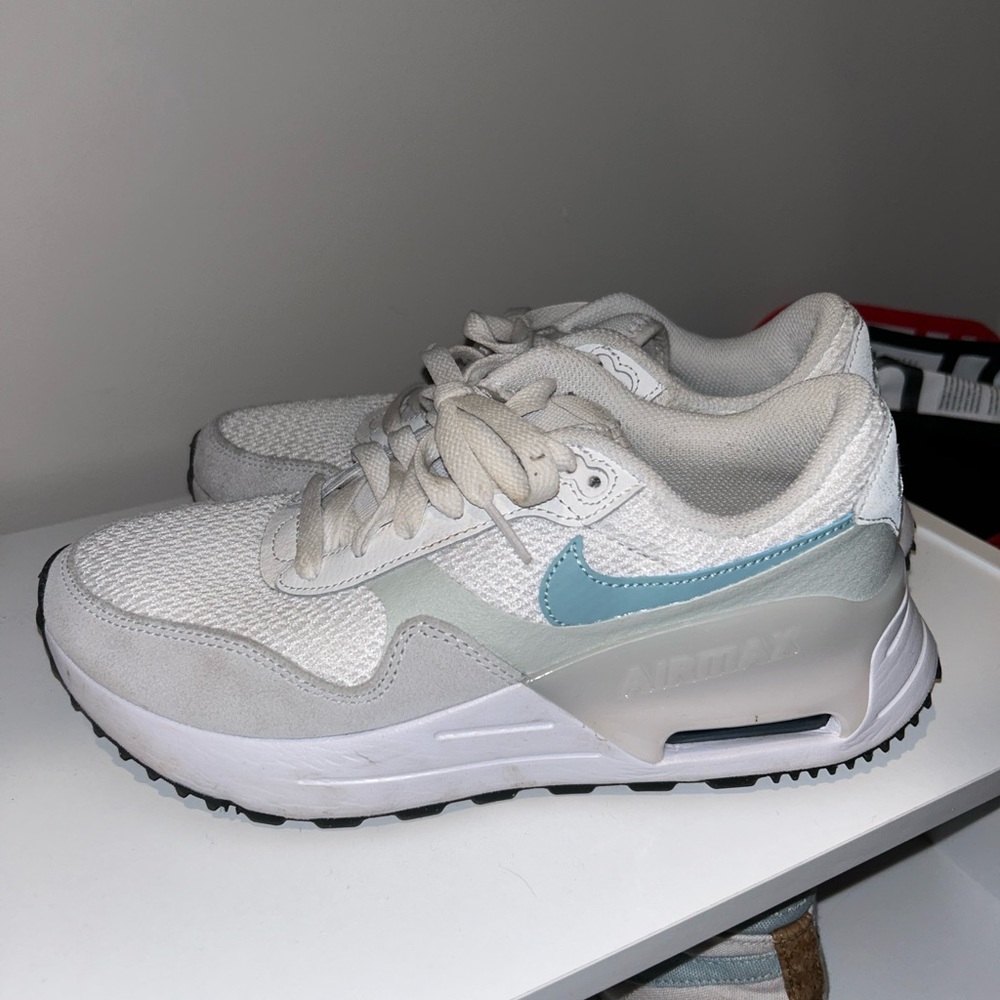 nike airmax 7.5